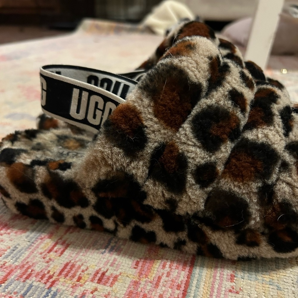 Ugg fluff yeah slippers